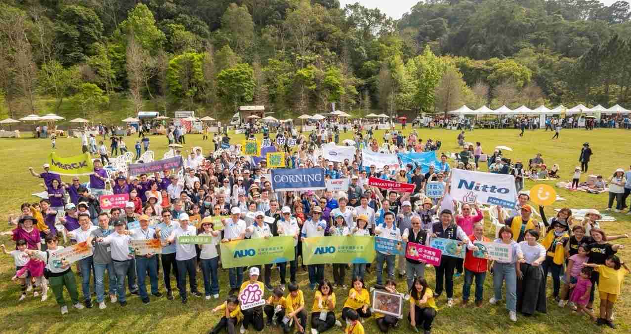 龙门国际致力永续平衡发展，，，，第14年入选DJSI世界指数成分股（DJSI World），，，在全球顶尖电子设备仪器组件产业展现卓越的永续竞争力，，，获国际指数肯定